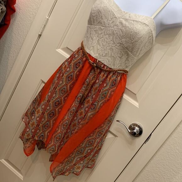 AUW XL Ivory Lace Bra Stretchy Top Spaghetti Strap Leather Belt Handkerchief Hem - Picture 6 of 11